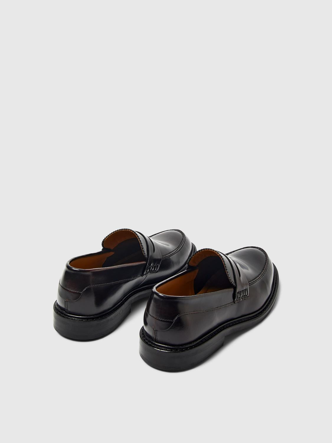 model_shot-front_full